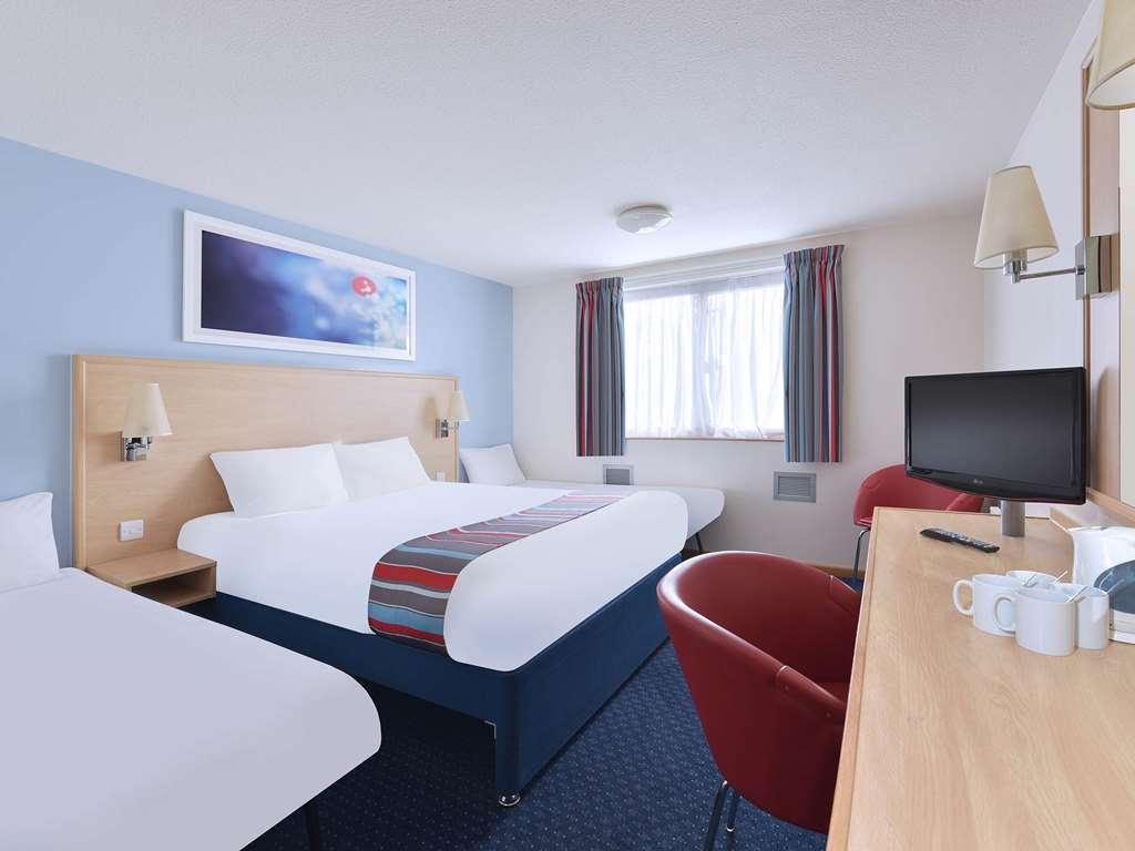 Travelodge Oswestry Pokój zdjęcie
